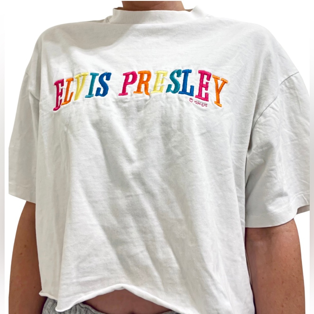 SINGLE STITCH EMBROIDERED 1994 Rainbow Elvis Tee from Graceland!